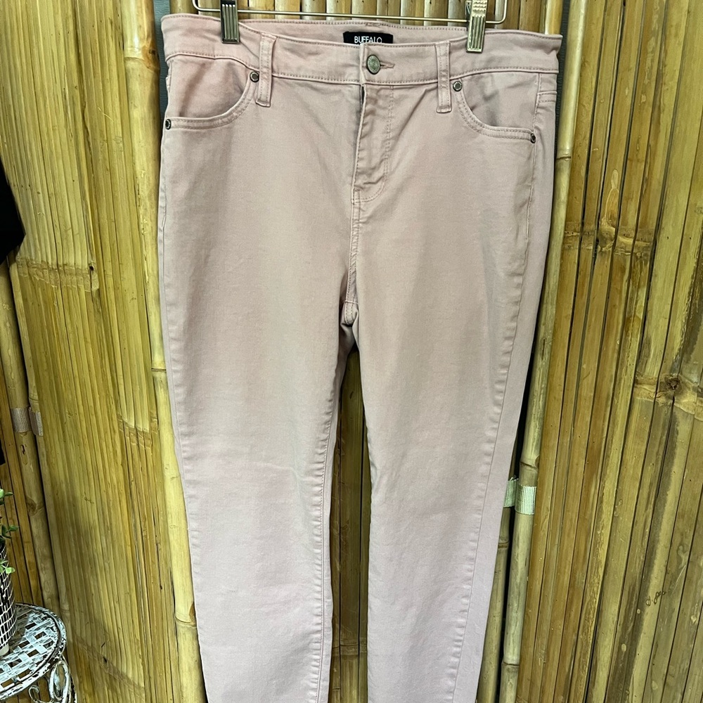 Pale pink. Buffalo. Stretch.